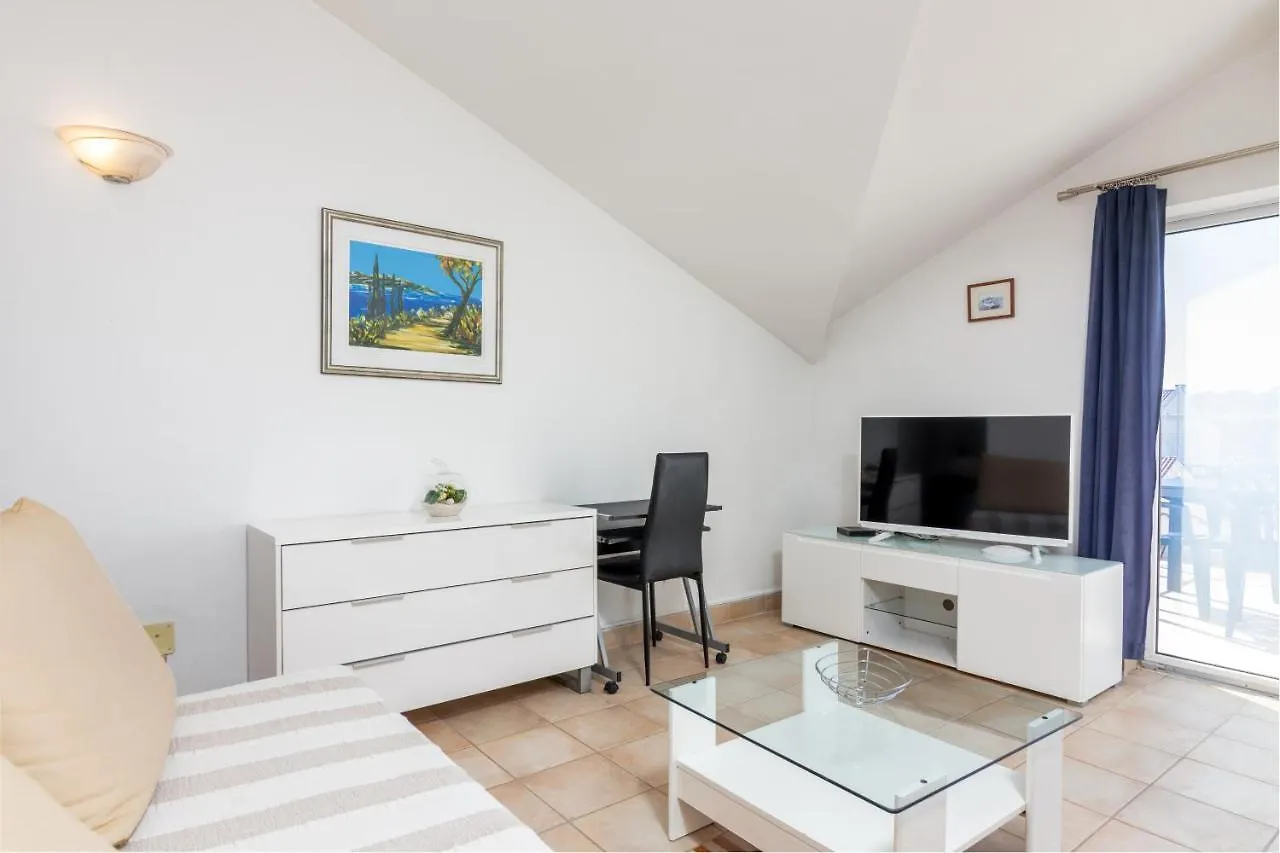 Apartments With Wifi Rovinj - 9702 0*,  Κροατία