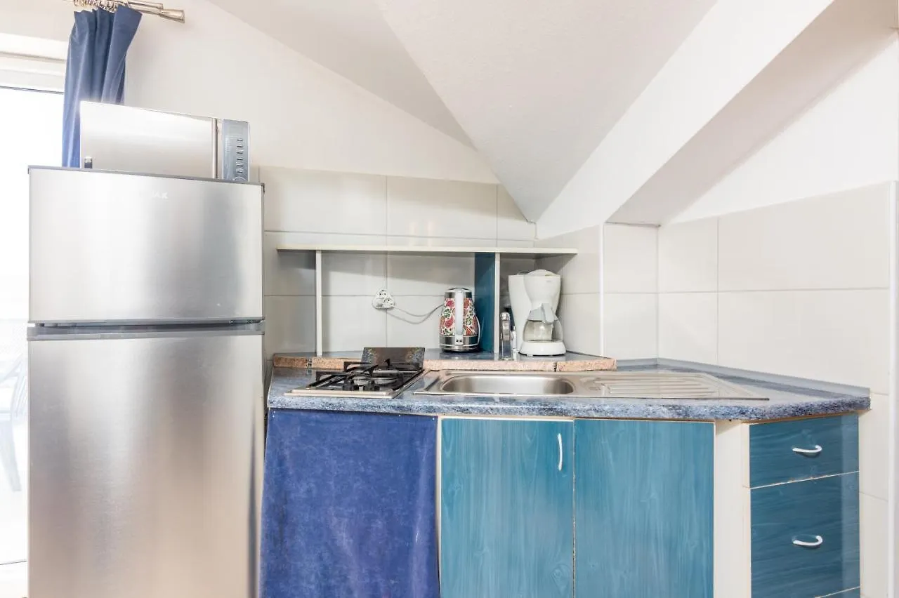 Apartments With Wifi Rovinj - 9702