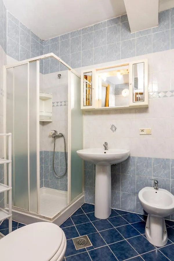 Apartments With Wifi Rovinj - 9702